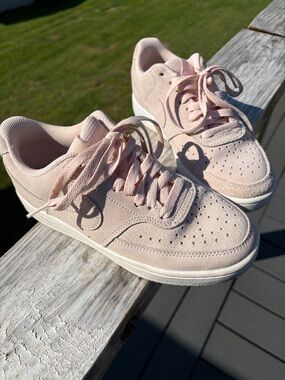 Women’s Nike Classic Low-Top Suede Sneakers - Blush Pink